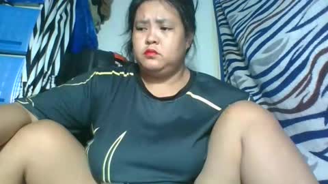 Snapshot of gorgeousselenaxx chatting on May 19, 12:16 am gorgeousselenaxx online show from May 19, 12:16 am
