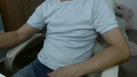 Andres online show from April 9, 10:31 am