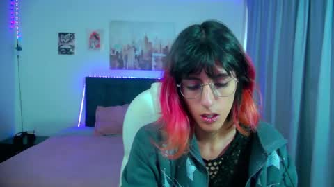 goth_minerva online show from March 20, 1:38 pm