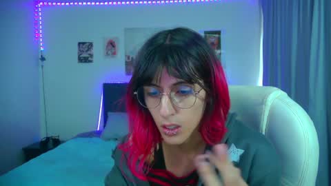 goth_minerva online show from March 30, 1:56 pm