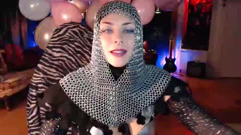 Snapshot of gothstripper chatting on November 2, 12:46 am Hezra online show from November 2, 12:46 am