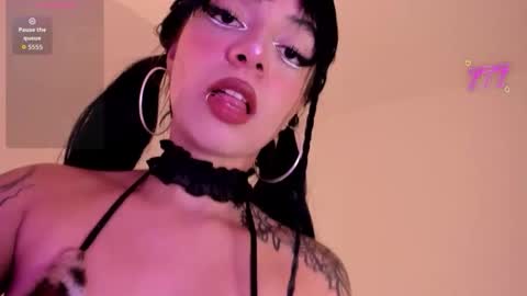 Violet online show from May 29, 10:52 pm