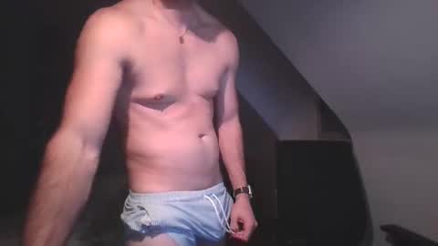 goura2000 online show from September 18, 9:06 pm