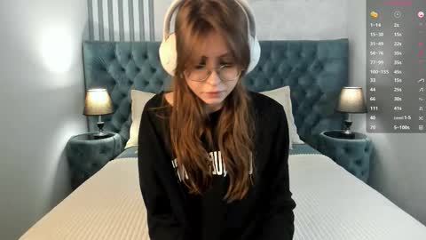 Grace online show from November 29, 8:01 pm