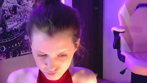 Snapshot of grace_thedeepwebcutie chatting on June 1, 6:37 am grace online show from June 1, 6:37 am