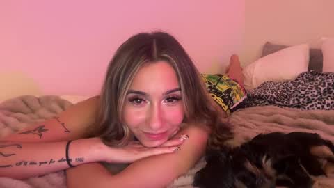 Snapshot of graceyrose chatting on October 4, 10:13 am graceyrose online show from October 4, 10:13 am