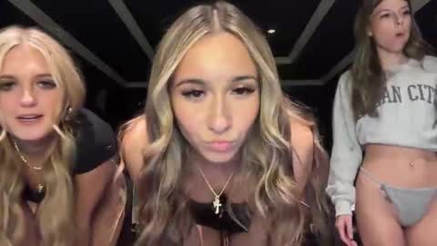 Snapshot of graceyrose chatting on October 16, 3:07 am graceyrose online show from October 16, 3:07 am