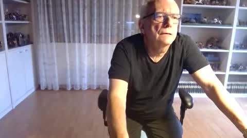 Snapshot of grandpach chatting on October 25, 12:02 pm grandpach online show from October 25, 12:02 pm