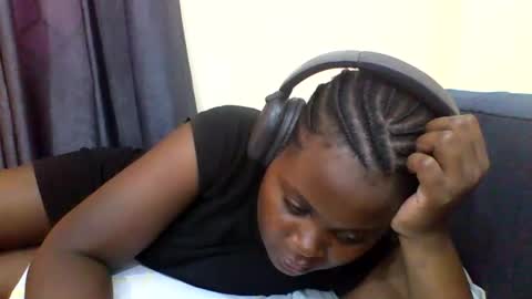 grannylover_ online show from November 3, 4:47 am