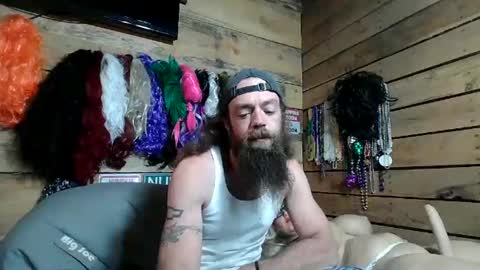 Snapshot of grannypounder chatting on January 9, 1:02 pm grannypounder online show from January 9, 1:02 pm