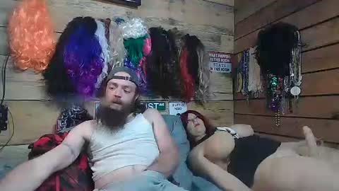 Snapshot of grannypounder chatting on January 17, 11:06 am grannypounder online show from January 17, 11:06 am