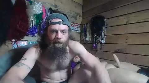 Snapshot of grannypounder chatting on January 27, 12:12 am grannypounder online show from January 27, 12:12 am