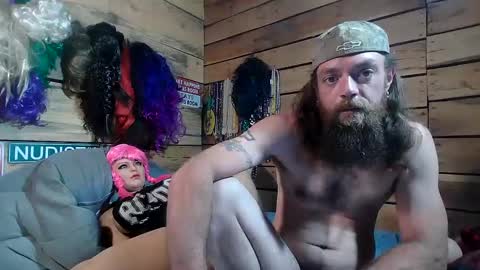 Snapshot of grannypounder chatting on March 8, 11:58 am grannypounder online show from March 8, 11:58 am