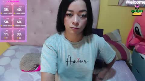 Snapshot of gray_sophiee chatting on June 27, 3:22 am Sophie Gray online show from June 27, 3:22 am
