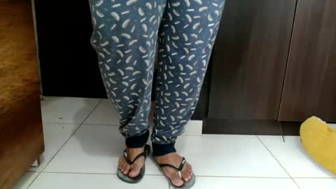 Snapshot of graythecolor__ chatting on December 5, 3:15 am Demian online show from December 5, 3:15 am