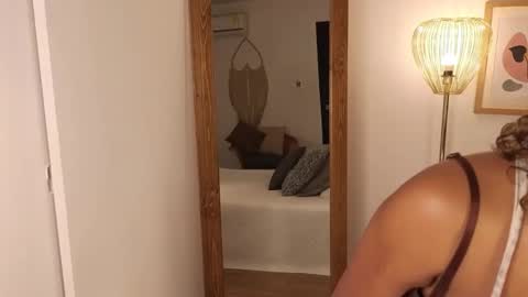 grecia_miller_ online show from May 20, 12:00 pm