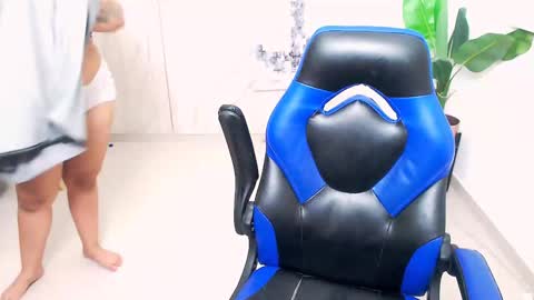 grecia_millercol online show from December 10, 1:43 am