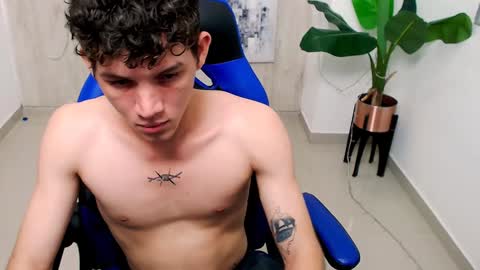 grecia_millercol online show from December 10, 7:47 am