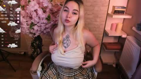 Lina 3 online show from May 28, 1:30 pm