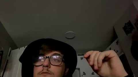 Snapshot of greeneyedmechanic chatting on February 24, 3:44 am GreenEyedMechanic online show from February 24, 3:44 am