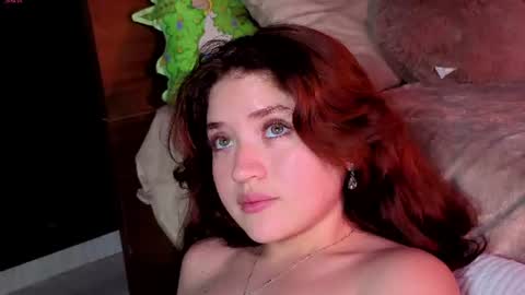 Snapshot of greeneyes_diamond chatting on August 3, 10:02 pm greeneyes_diamond online show from August 3, 10:02 pm