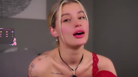 Kelly online show from February 5, 1:38 pm