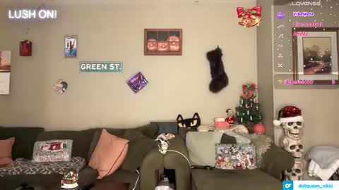 SexQueen Nikki online show from November 14, 2:43 am