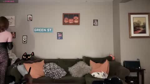 SexQueen Nikki online show from June 20, 4:59 am