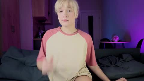 Greg-independent model online show from October 19, 8:42 pm