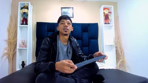 GregorySforza online show from October 22, 12:49 pm