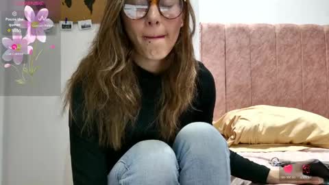 Snapshot of greta_miss chatting on March 11, 1:55 am Emmy online show from March 11, 1:55 am