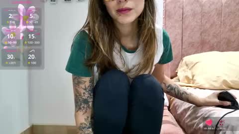 Snapshot of greta_miss chatting on March 13, 1:56 am Emmy online show from March 13, 1:56 am