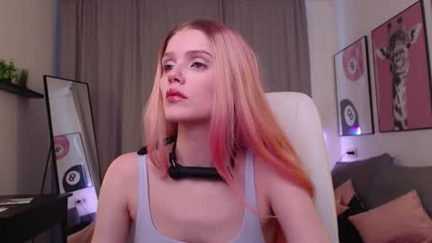 gretchen_mol online show from November 29, 7:33 am