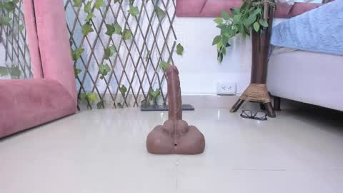 Snapshot of grettarouse chatting on May 13, 8:16 pm GRETA online show from May 13, 8:16 pm