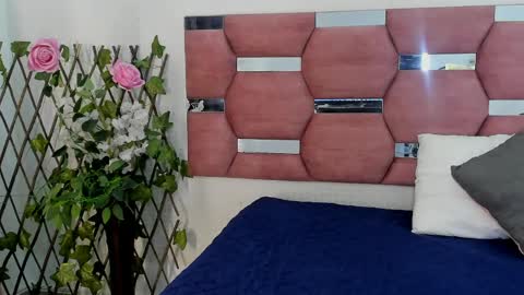 Snapshot of grettarouse chatting on May 19, 8:04 pm GRETA online show from May 19, 8:04 pm