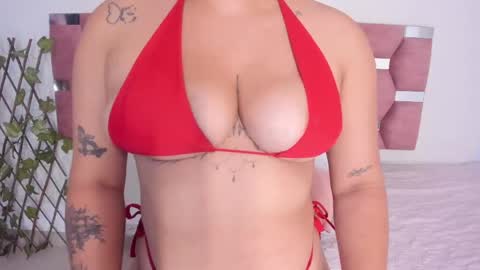 Snapshot of grettarouse chatting on May 27, 7:33 pm GRETA online show from May 27, 7:33 pm