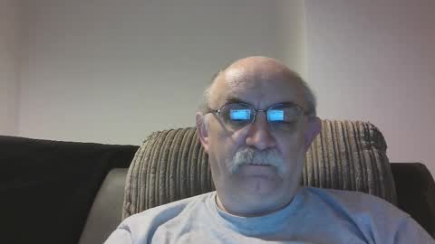 Snapshot of grey_dom chatting on October 26, 8:20 am Master  Sir online show from October 26, 8:20 am
