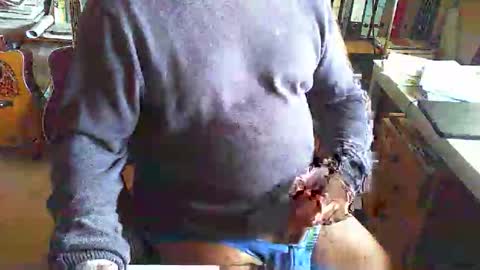 Snapshot of greyhounddog chatting on March 22, 10:07 am greyhounddog online show from March 22, 10:07 am