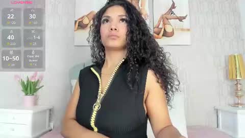 Snapshot of greymarii chatting on June 17, 11:23 am Marii online show from June 17, 11:23 am