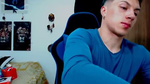 griego01 online show from December 2, 2:31 am