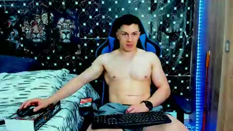 griego01 online show from July 15, 1:00 am