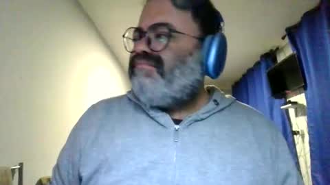 Snapshot of griegozorbatos chatting on April 16, 2:45 am griegozorbatos online show from April 16, 2:45 am