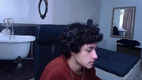 Snapshot of griffindane chatting on February 23, 6:22 am GriffinDane online show from February 23, 6:22 am