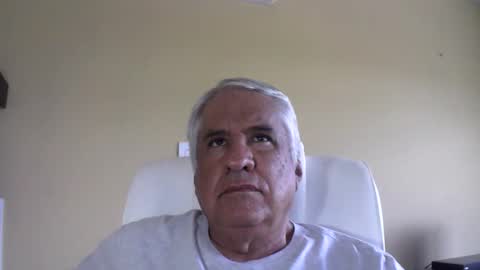 Snapshot of grisa01 chatting on January 19, 1:15 pm grisa01 online show from January 19, 1:15 pm