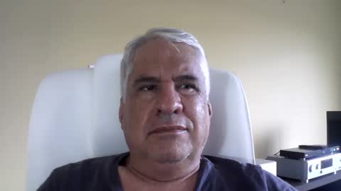 Snapshot of grisa01 chatting on February 12, 1:39 pm grisa01 online show from February 12, 1:39 pm