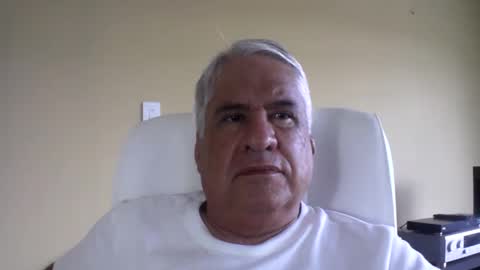 Snapshot of grisa01 chatting on February 14, 2:03 pm grisa01 online show from February 14, 2:03 pm