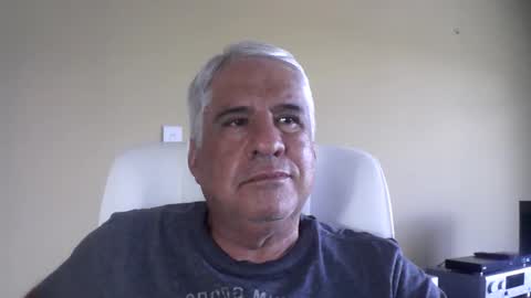 Snapshot of grisa01 chatting on February 20, 2:06 pm grisa01 online show from February 20, 2:06 pm