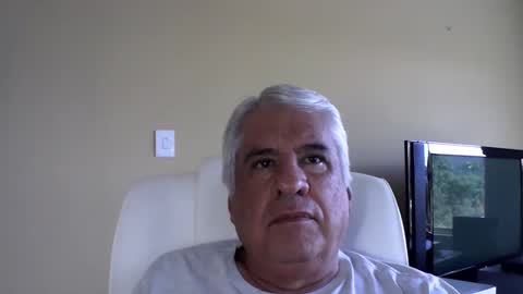 Snapshot of grisa01 chatting on April 3, 12:47 pm grisa01 online show from April 3, 12:47 pm