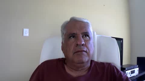 Snapshot of grisa01 chatting on April 16, 12:50 pm grisa01 online show from April 16, 12:50 pm