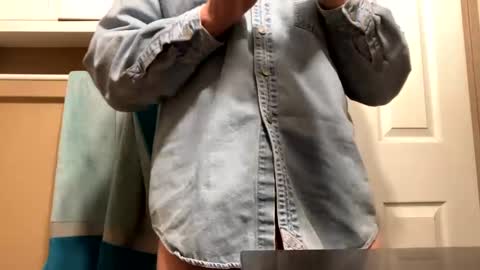 Snapshot of grn_stud chatting on January 17, 2:28 pm Hard Cock. I cum fast wife might catch me online show from January 17, 2:28 pm